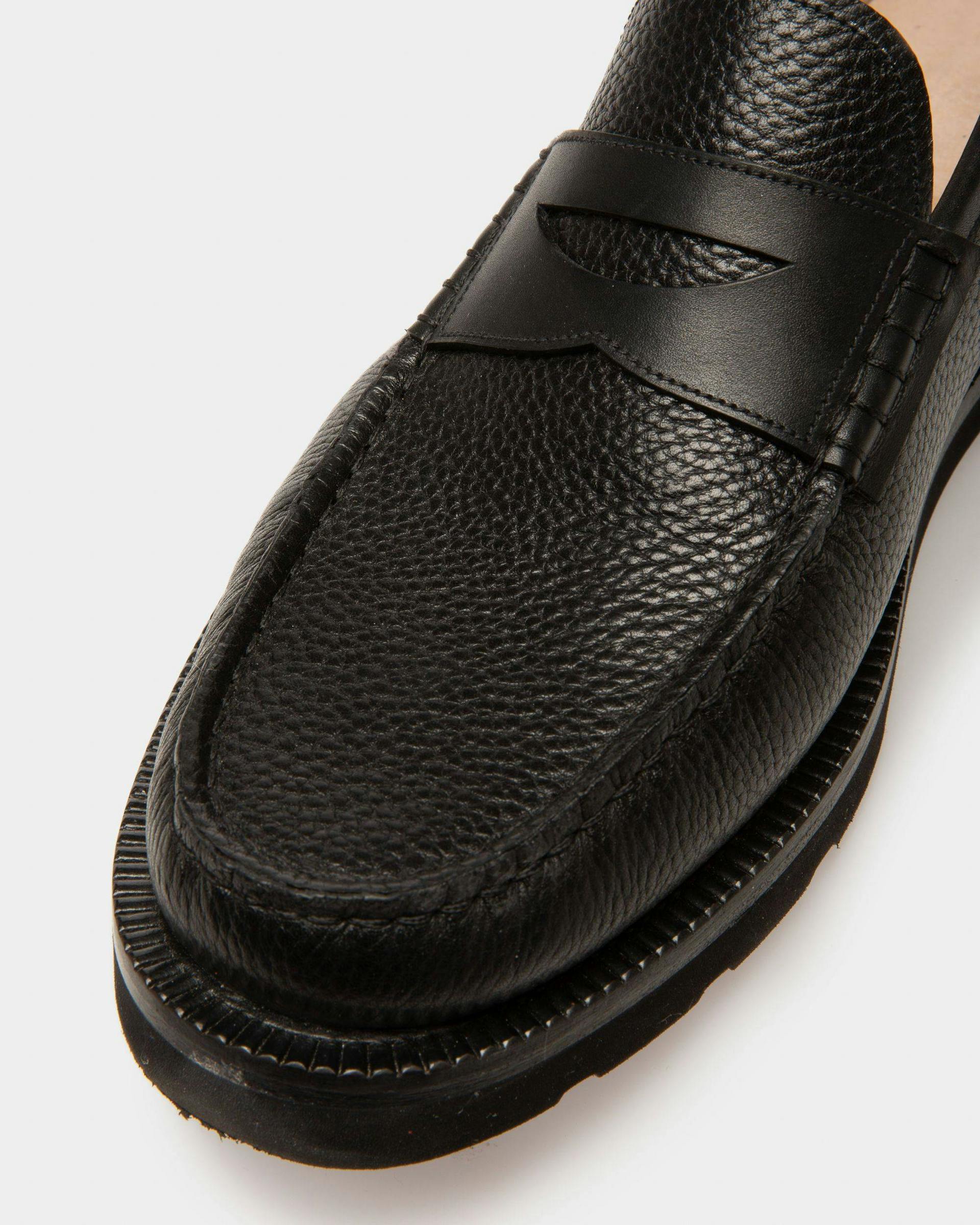 Noah Leather Loafers In Black - Men's - Bally - 05