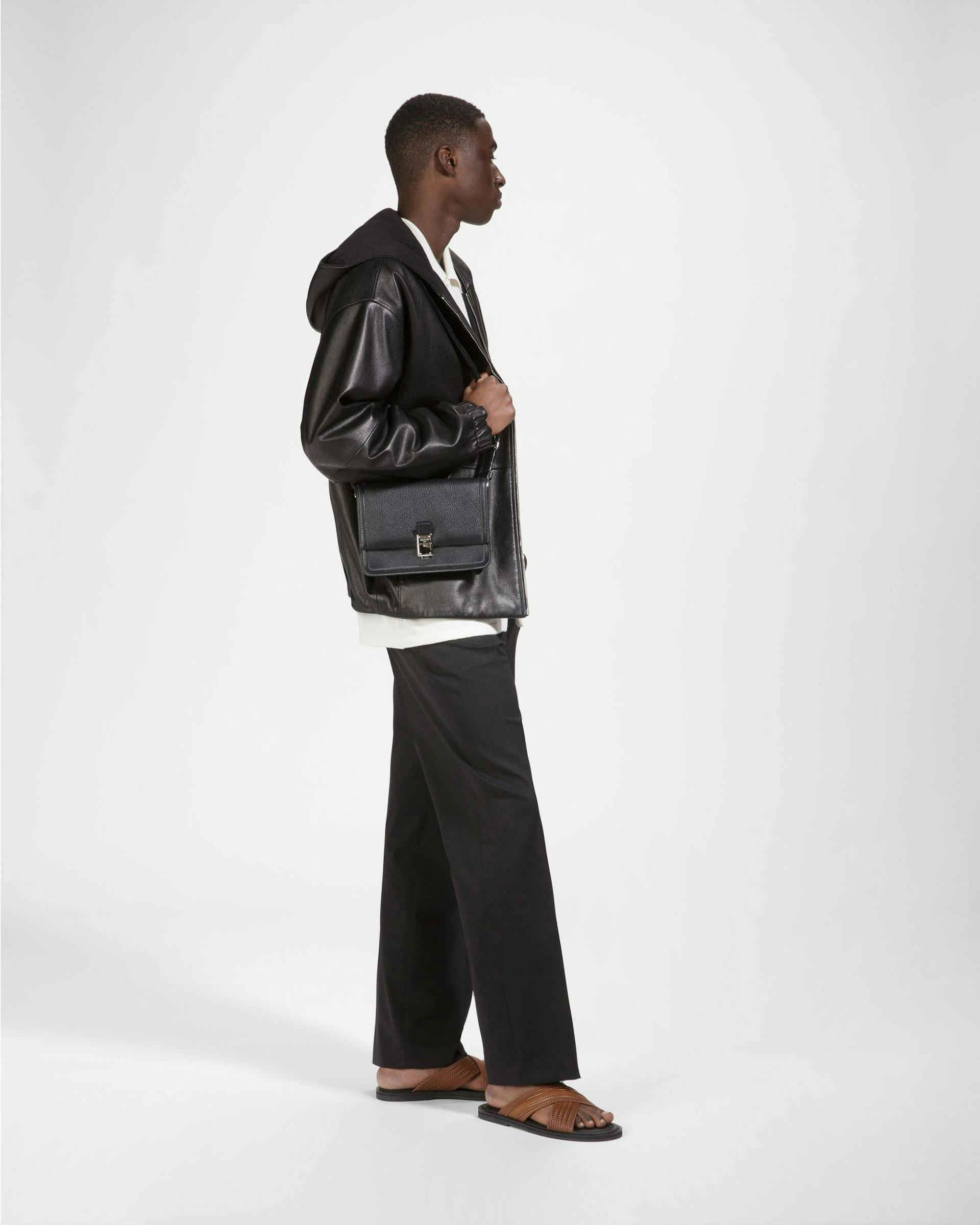 Sacres Leather Crossbody Bag In Black - Men's - Bally - 07