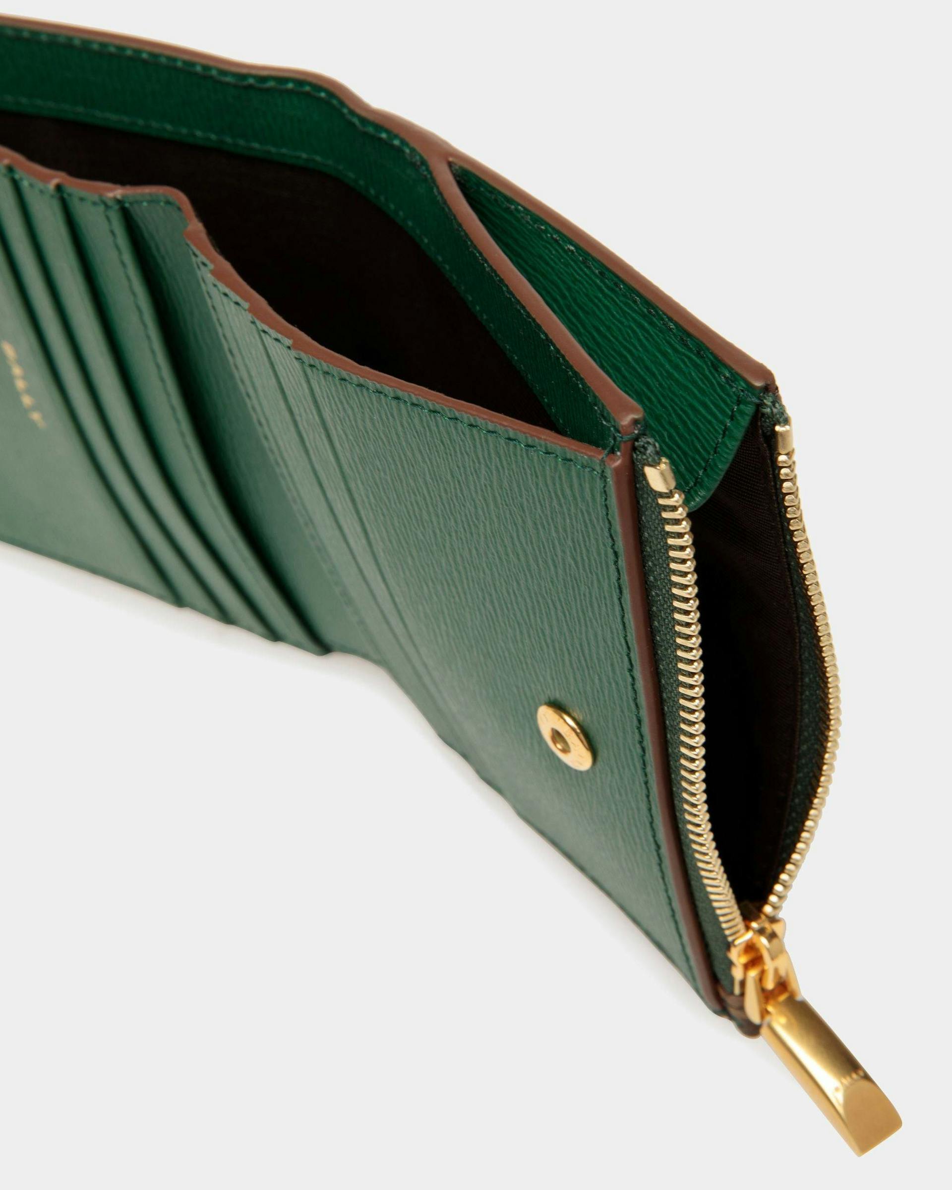 Pennant Wallet In Desert And Kelly Green Leather And TPU - Men's - Bally - 04