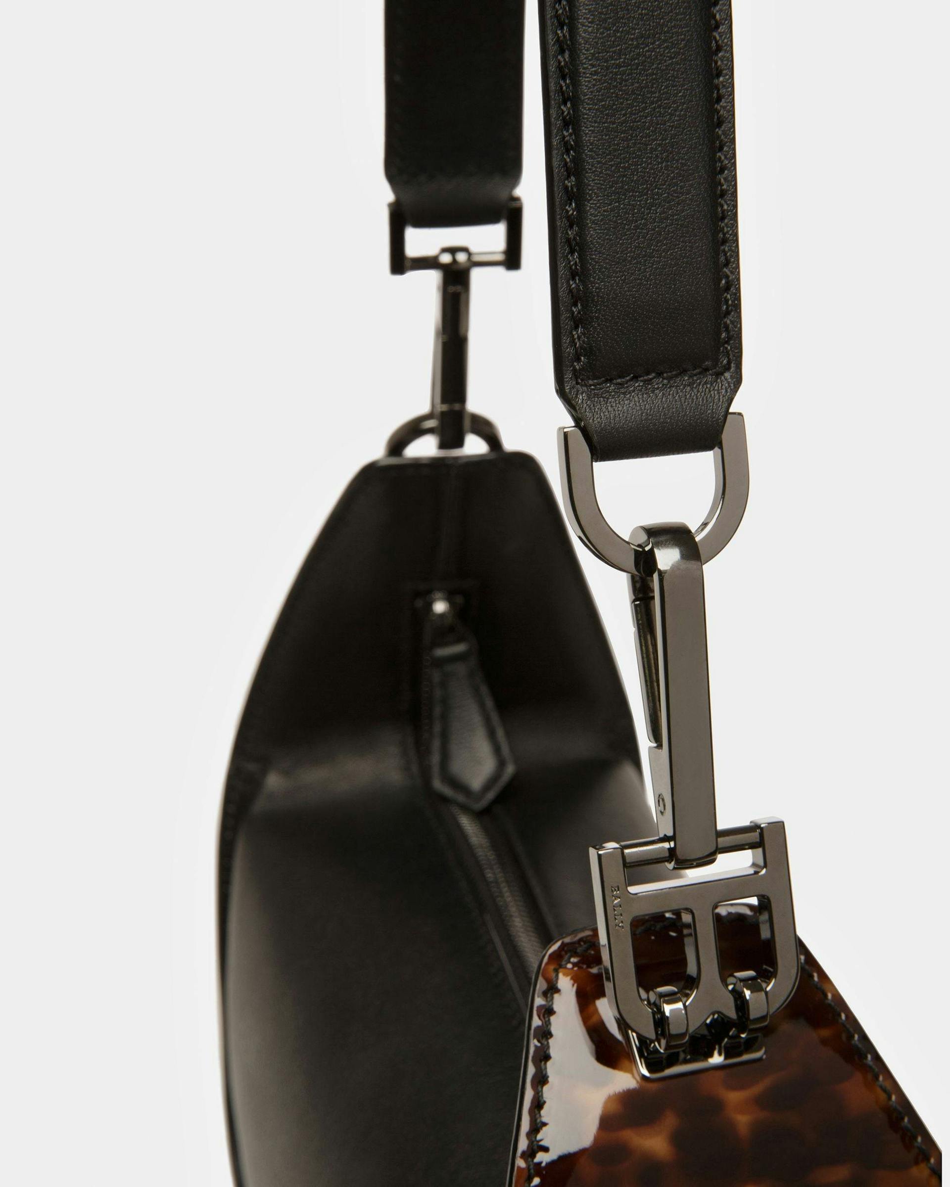 B-Hook Leather Shoulder Bag In Black - Women's - Bally - 05