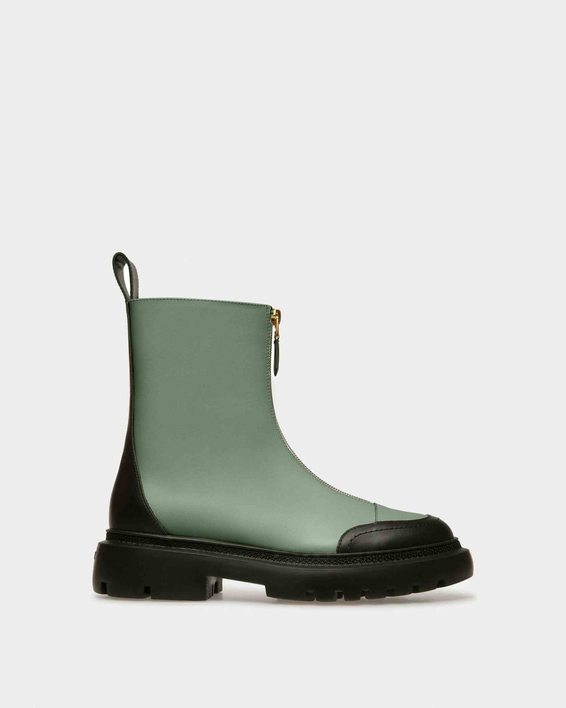 Giuli Leather Booties In Green - Women's - Bally