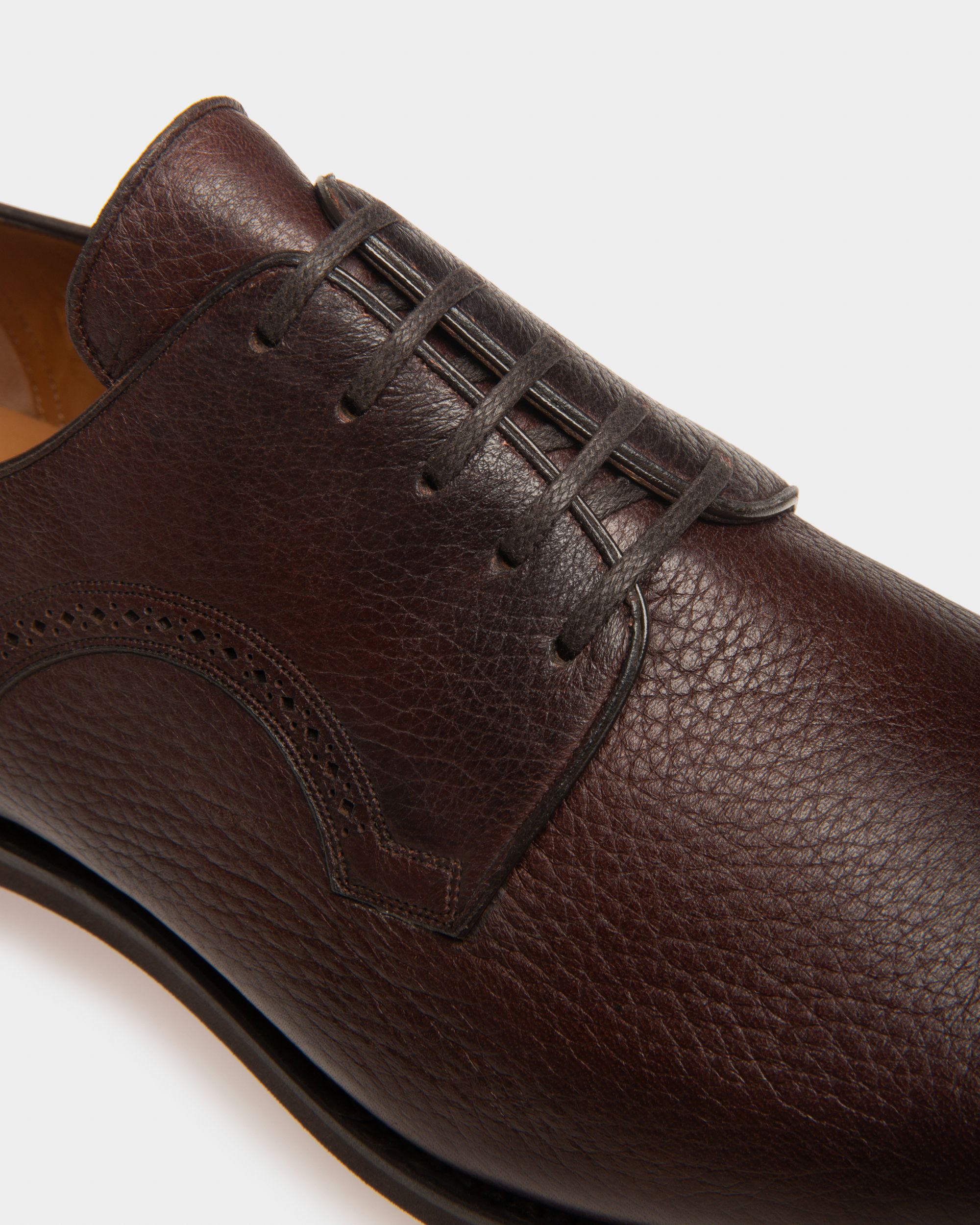 Bally men's leather shoes top