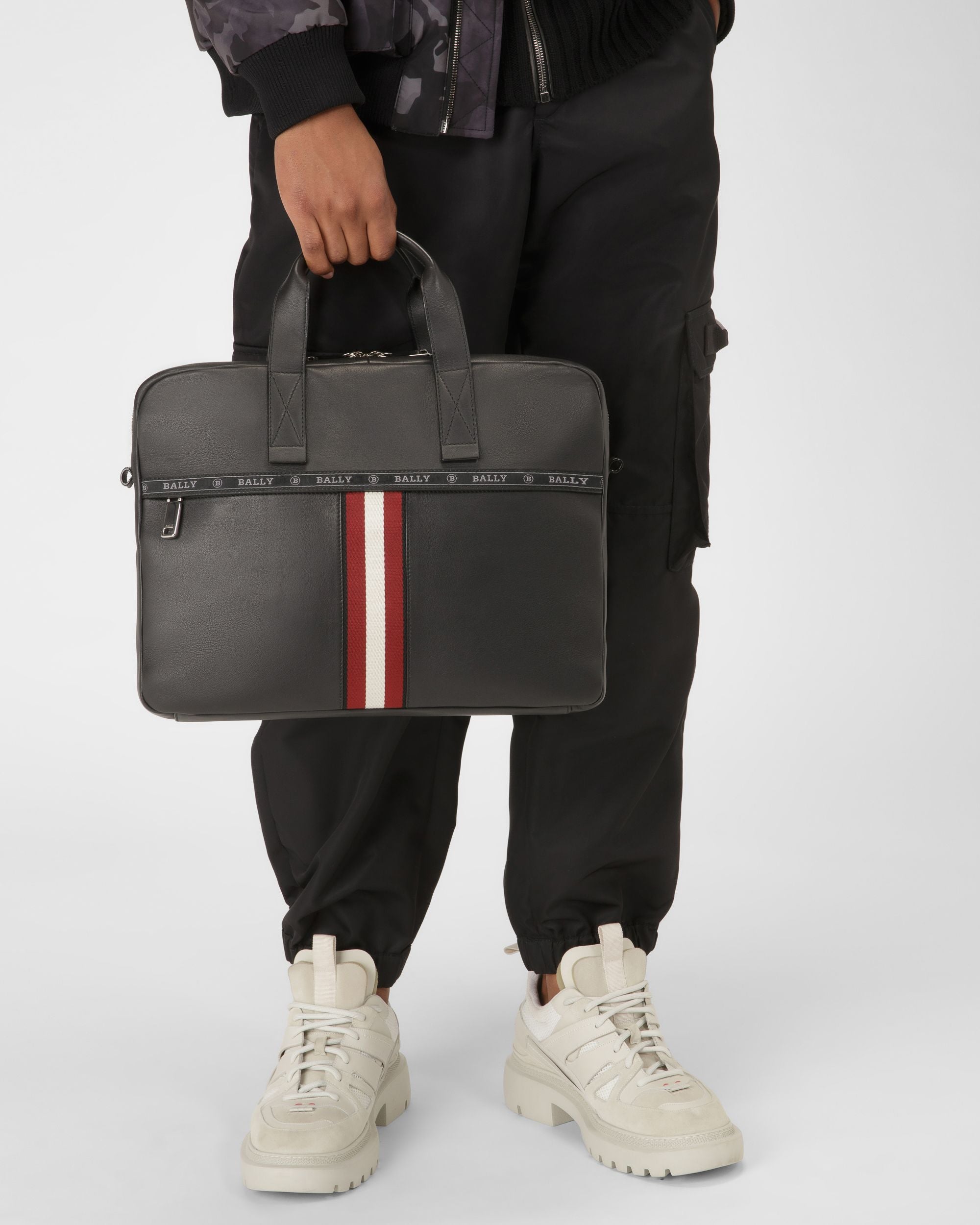 Hektor Leather Beniness Bag In Black - Men's - Bally - 01