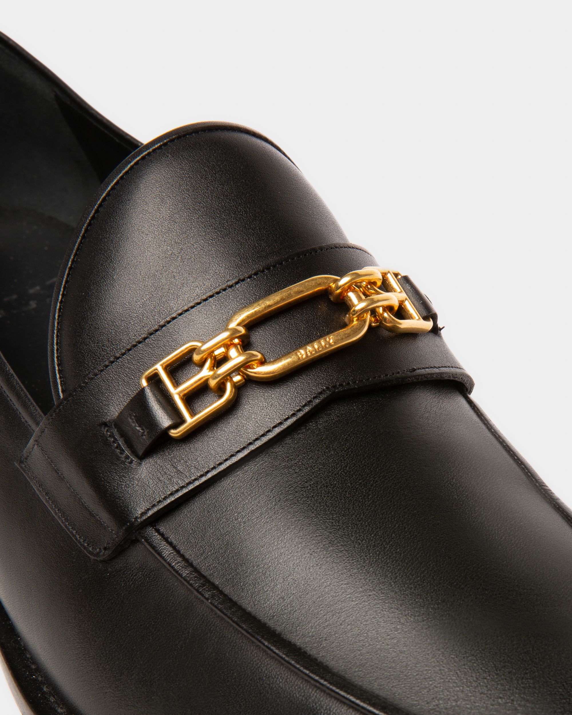 Kelsy Leather Moccasins In Black - Men's - Bally - 05
