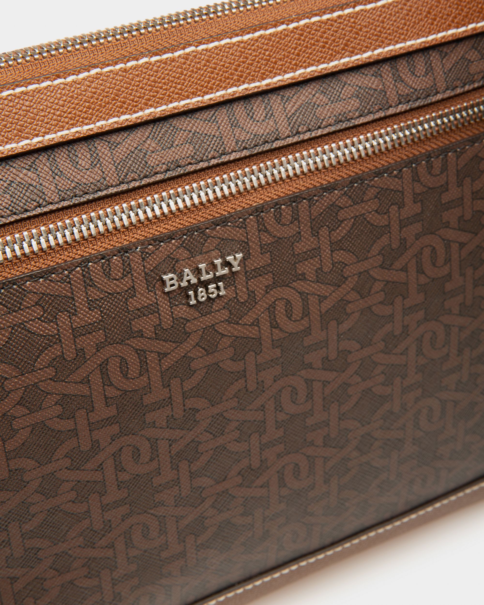 Hanley Tpu Clutch Bag In Brown - Men's - Bally - 04