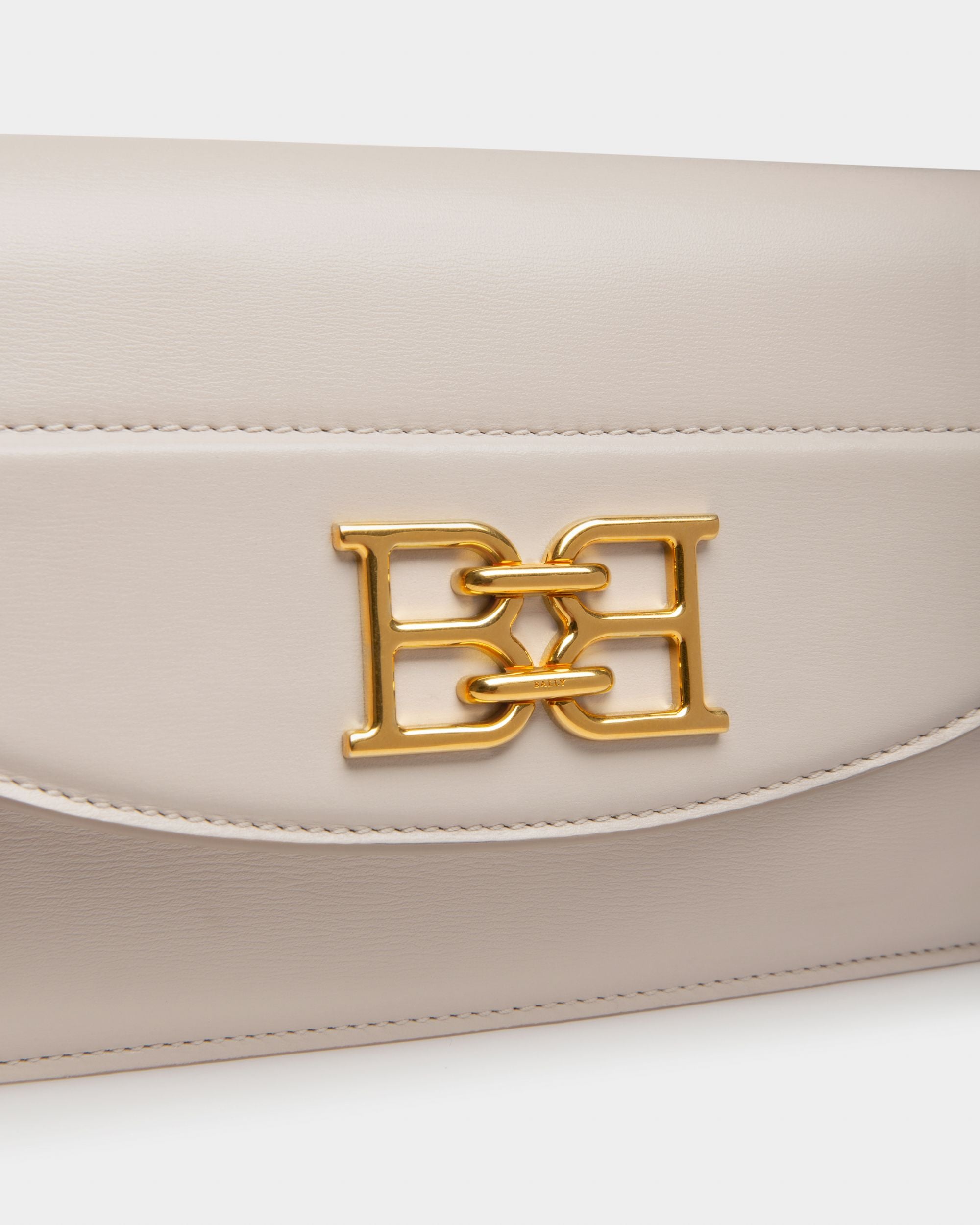 Beylor Leather Phone Wallet In Bone - Women's - Bally - 04