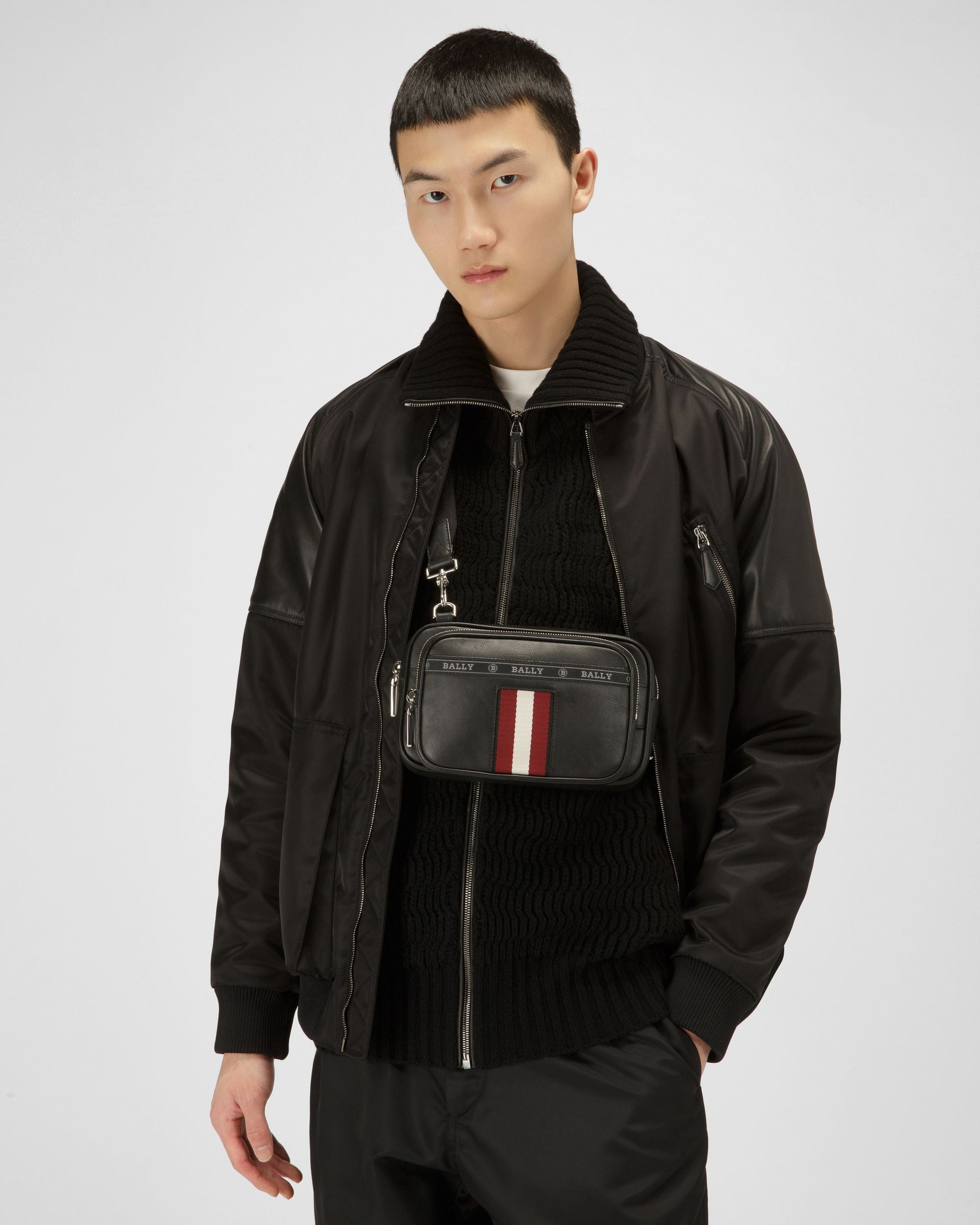 Hadd Leather Cross-Body Bag In Black - Men's - Bally - 01