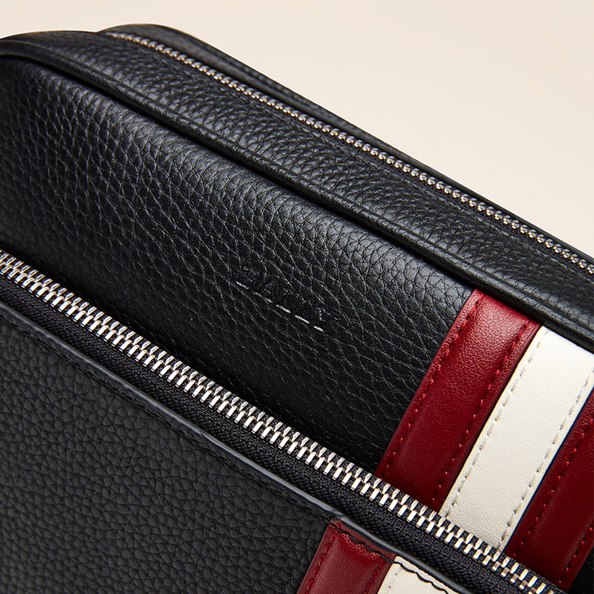 Crossbody Bag in Black Grained Leather - Men's - Bally - 04