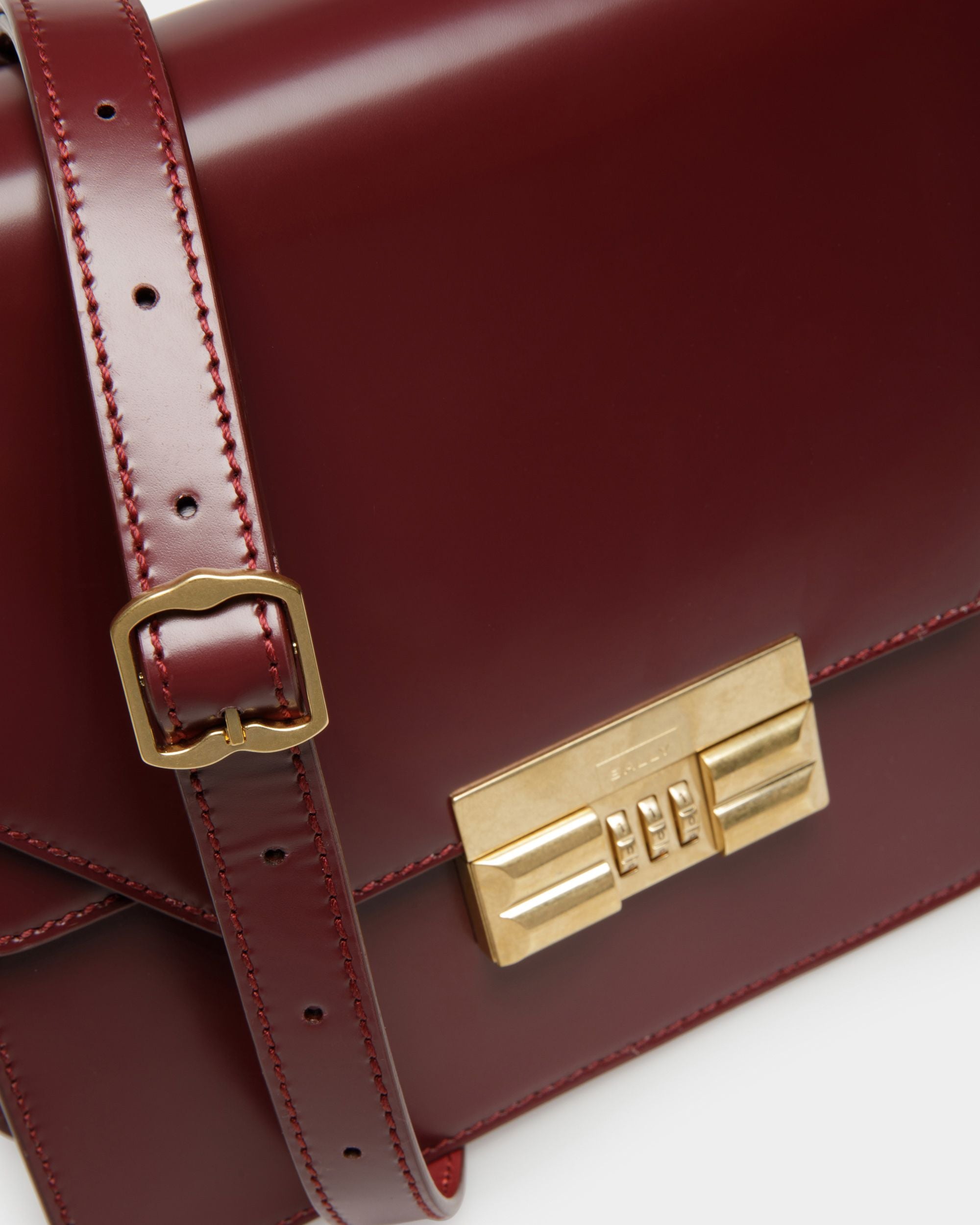 Busy Crossbody In Burgundy Leather - Men's - Bally - 06