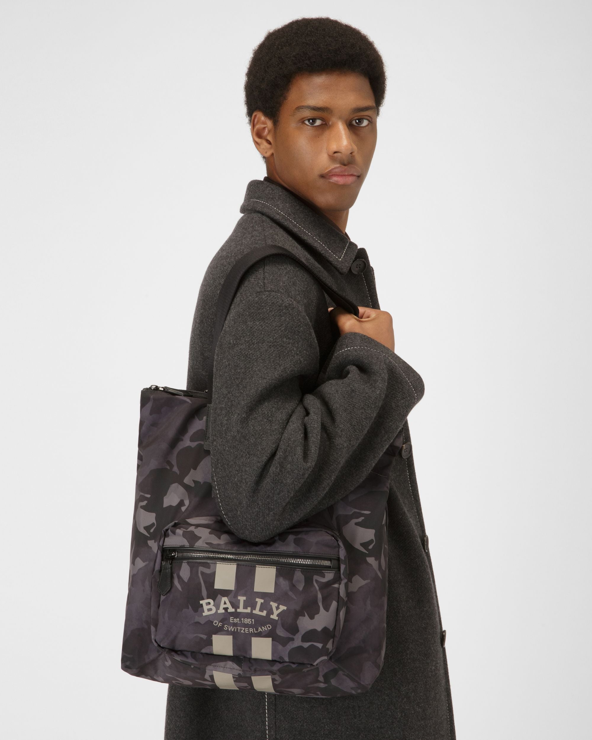 Fallie Nylon Tote In Black - Men's - Bally - 07