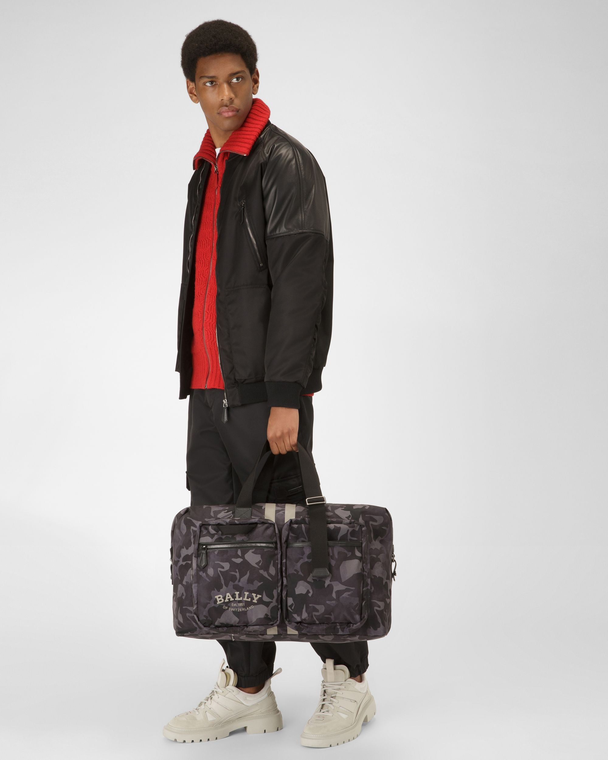 Fesder Nylon Weekender Bag In Black - Men's - Bally - 07