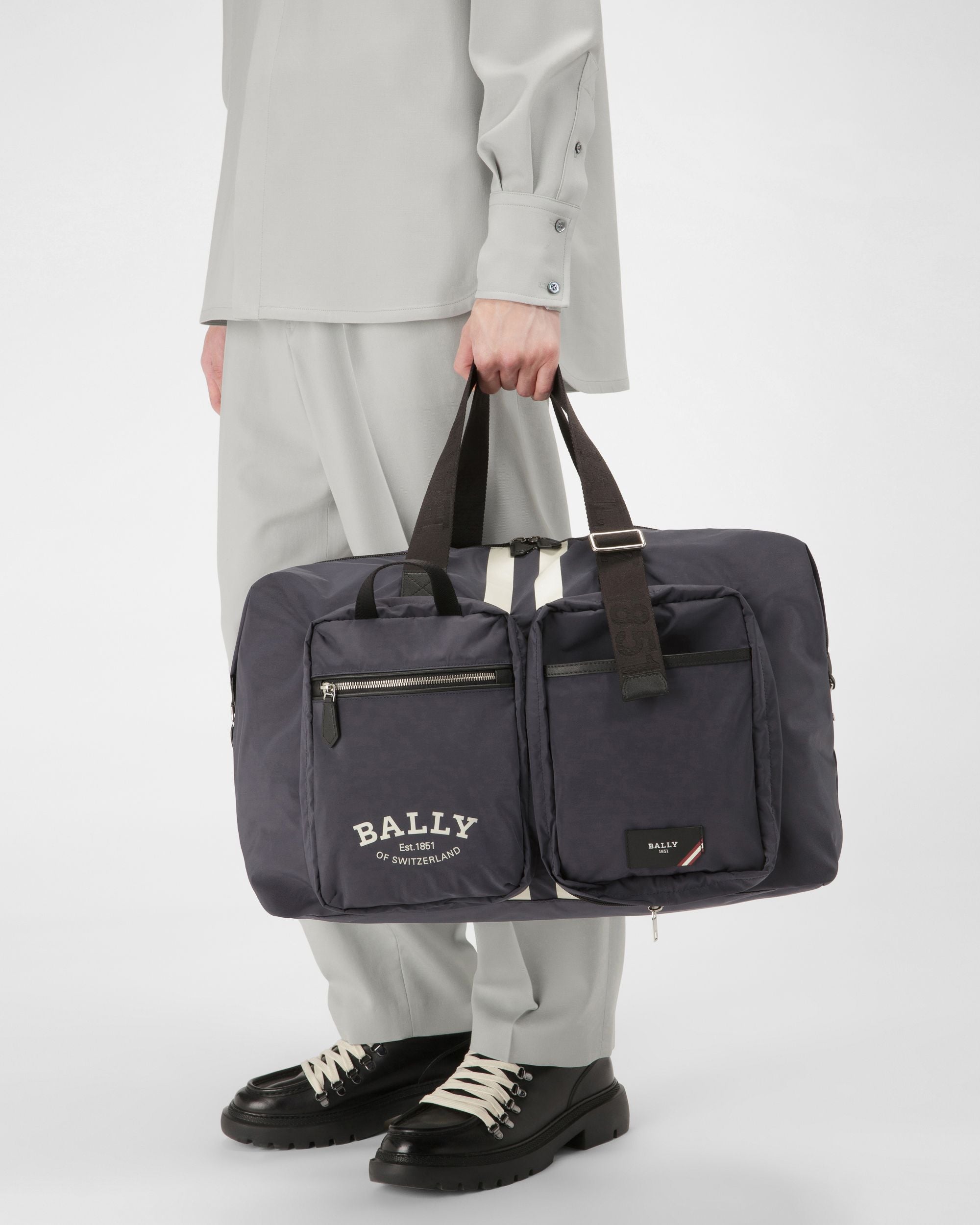 Fesder Nylon Weekender Bag In Navy - Men's - Bally - 01