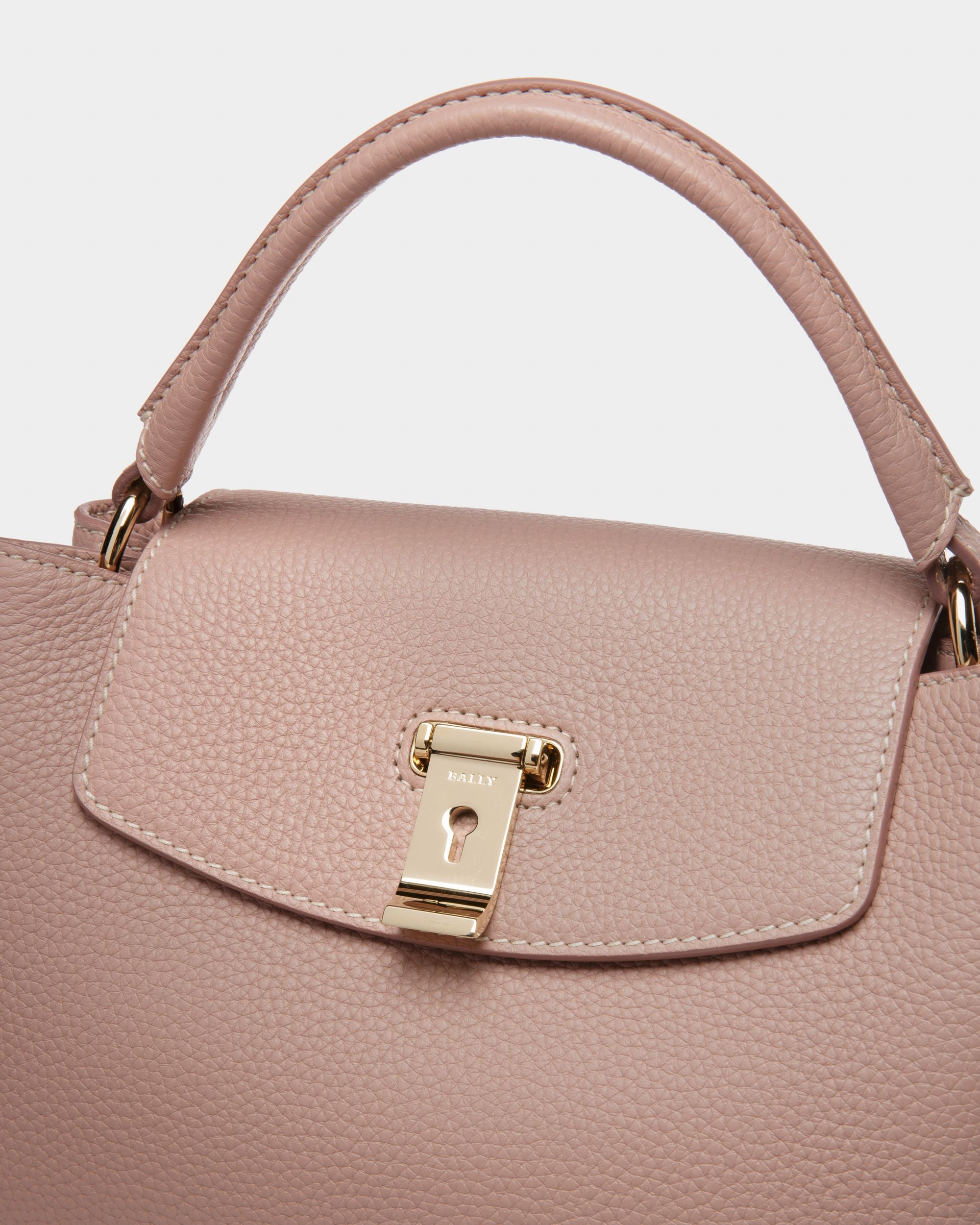 Bally ladies bag store