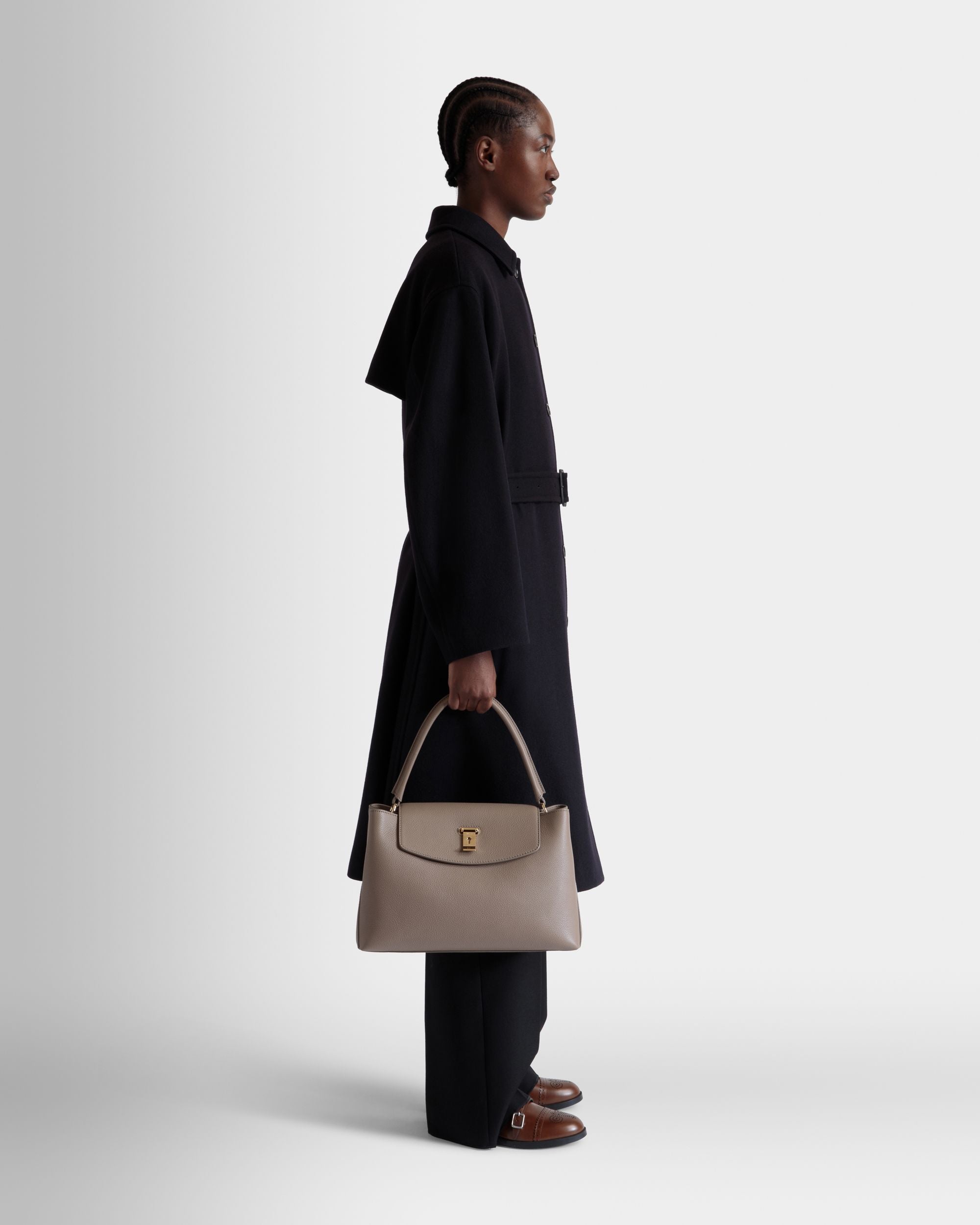 Lock Me Top Handle Bag In Taupe Grained Leather - Women's - Bally - 02