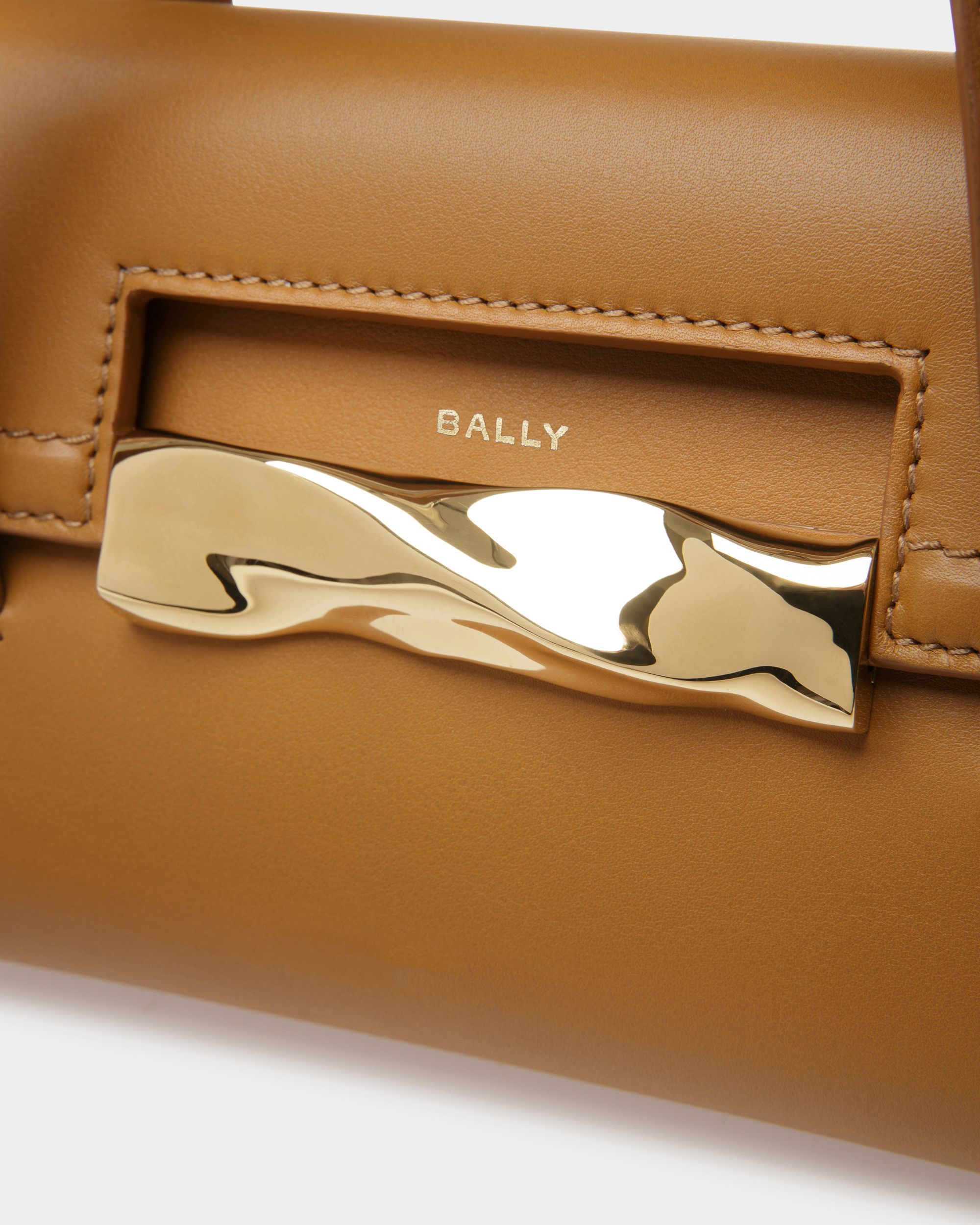 Baroque Minibag In Desert Leather - Women's - Bally - 05