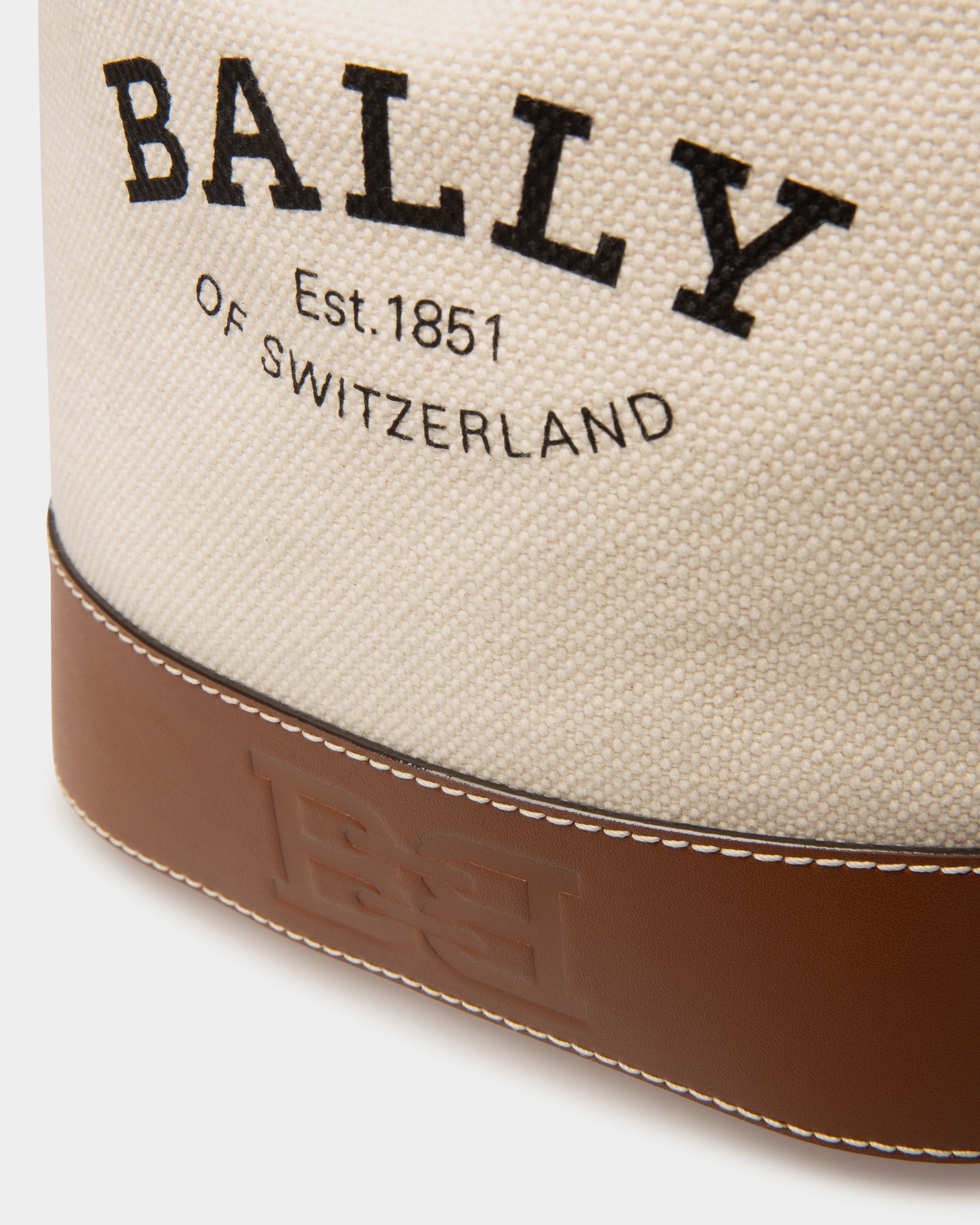Cleoh Fabric Bucket Bag In Natural - Women's - Bally - 04