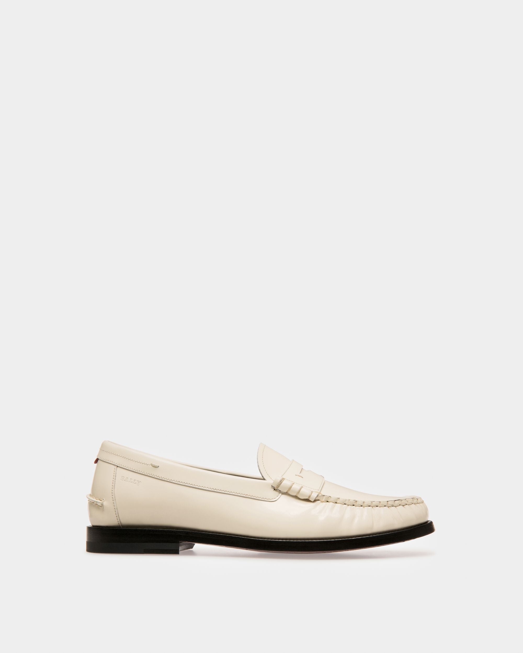 Coelo Leather Moccasins In Bone - Women's - Bally - 01