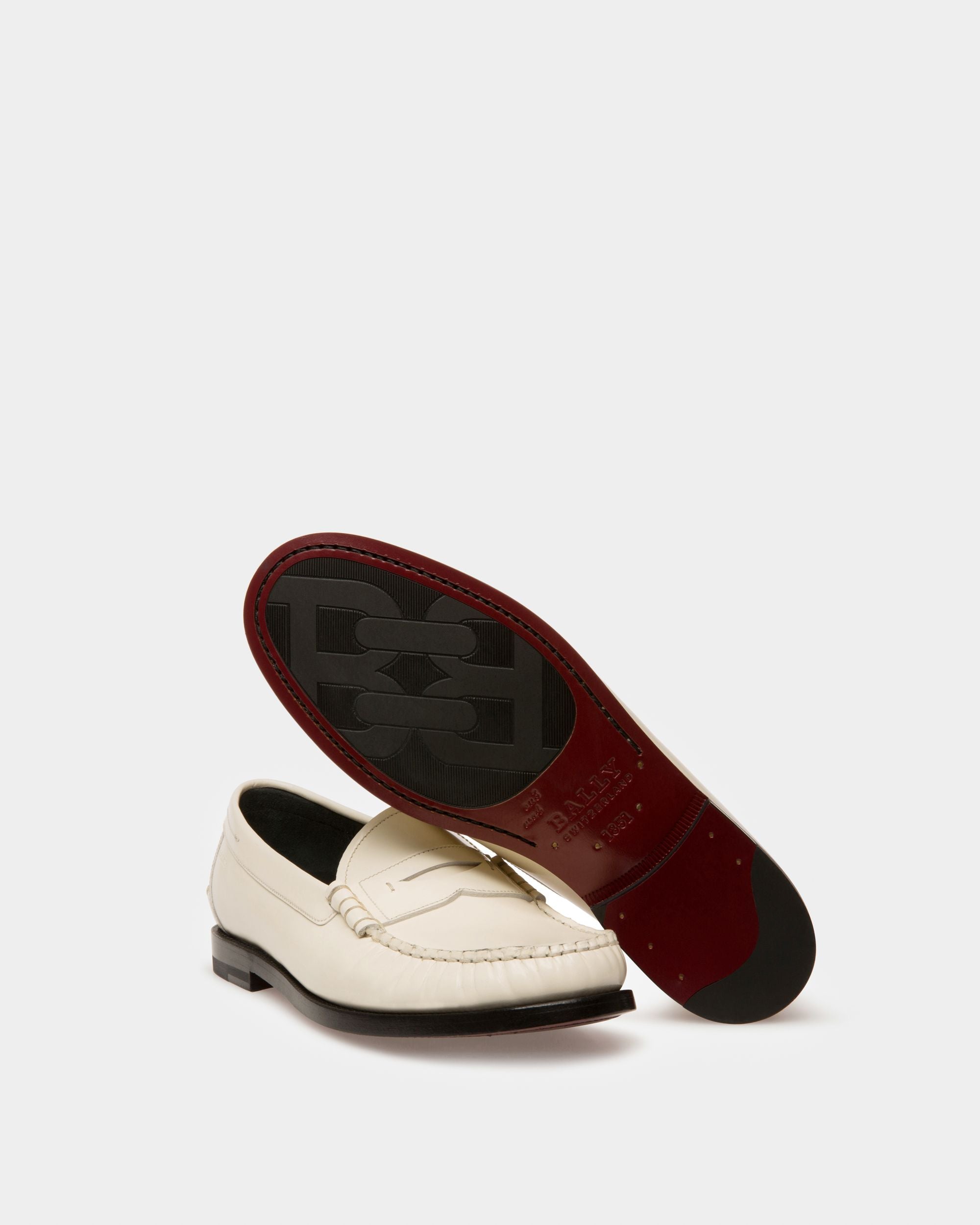 Coelo Leather Moccasins In Bone - Women's - Bally - 05