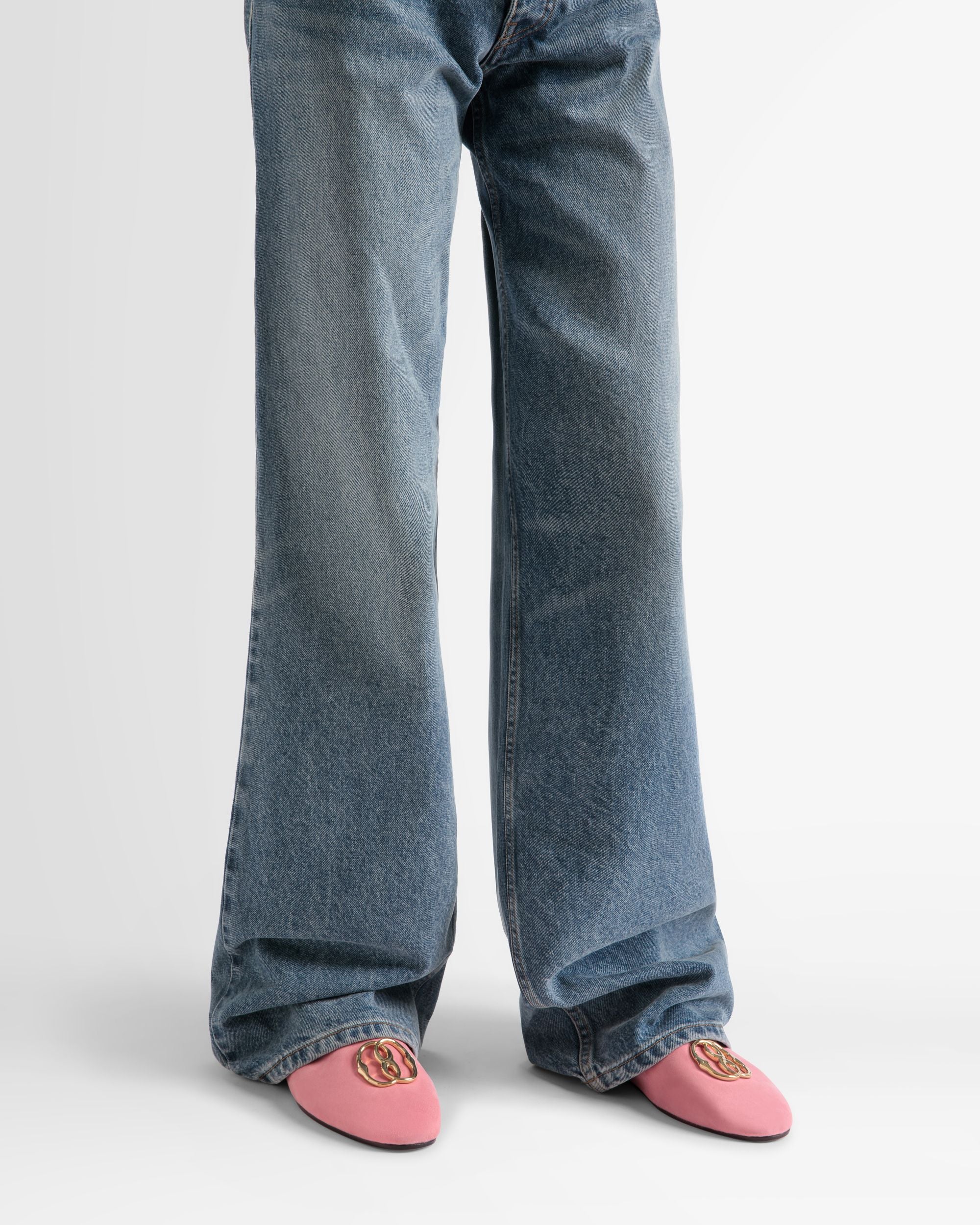 Emblem Loafer In Suede - Women's - Bally - 02