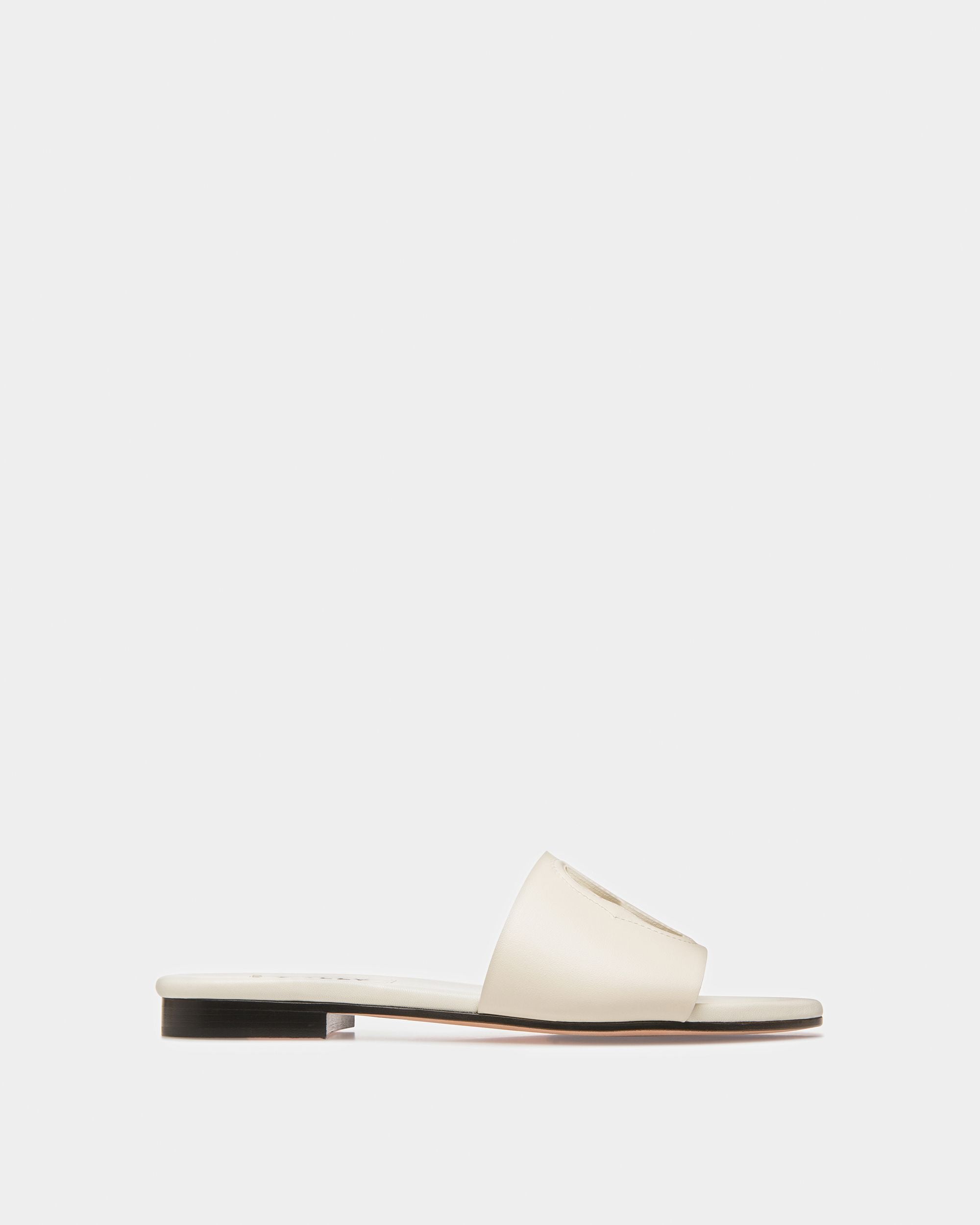 Emblem Slides In Bone Leather - Women's - Bally - 01