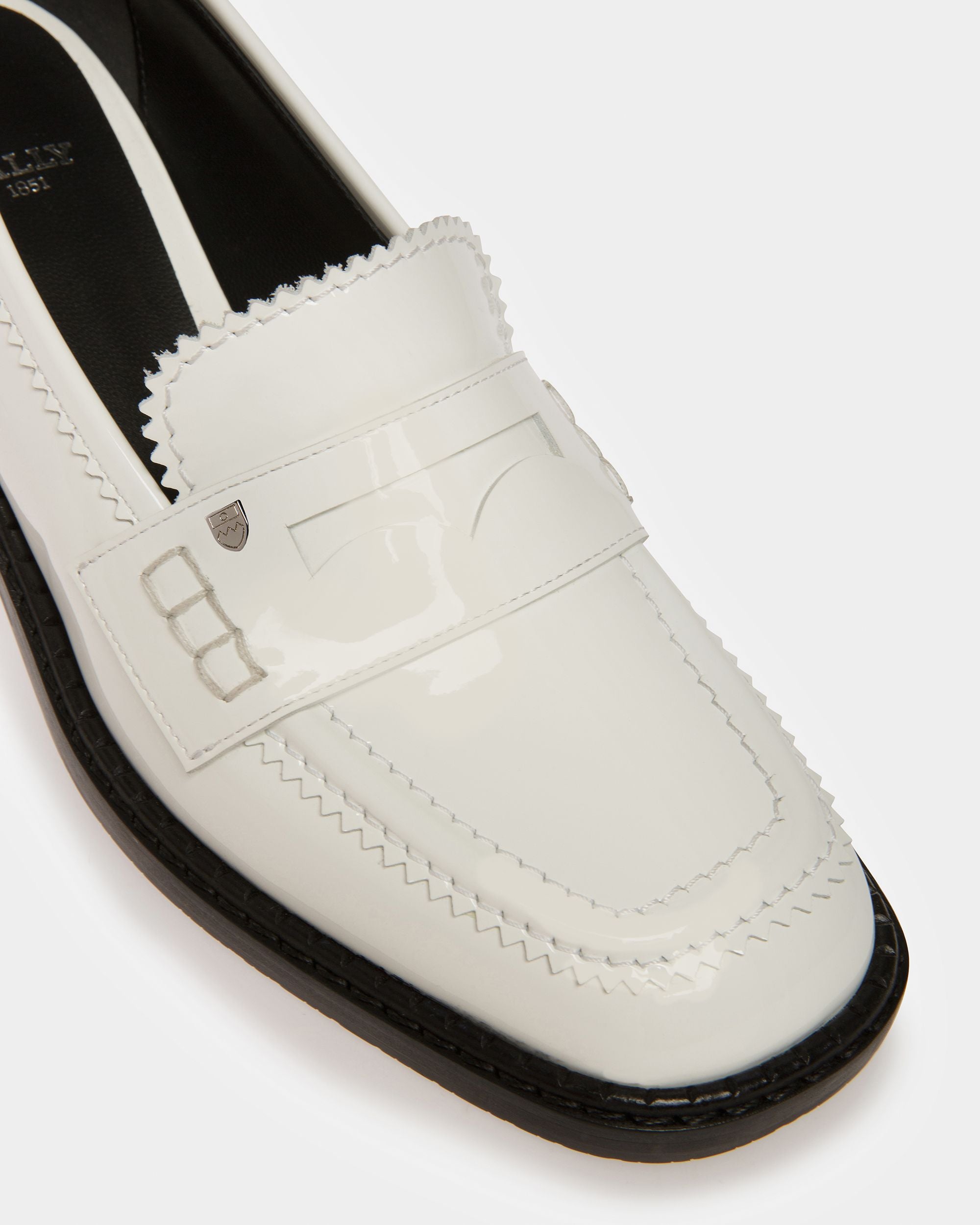 Elly Leather Moccasins In White - Women's - Bally - 05