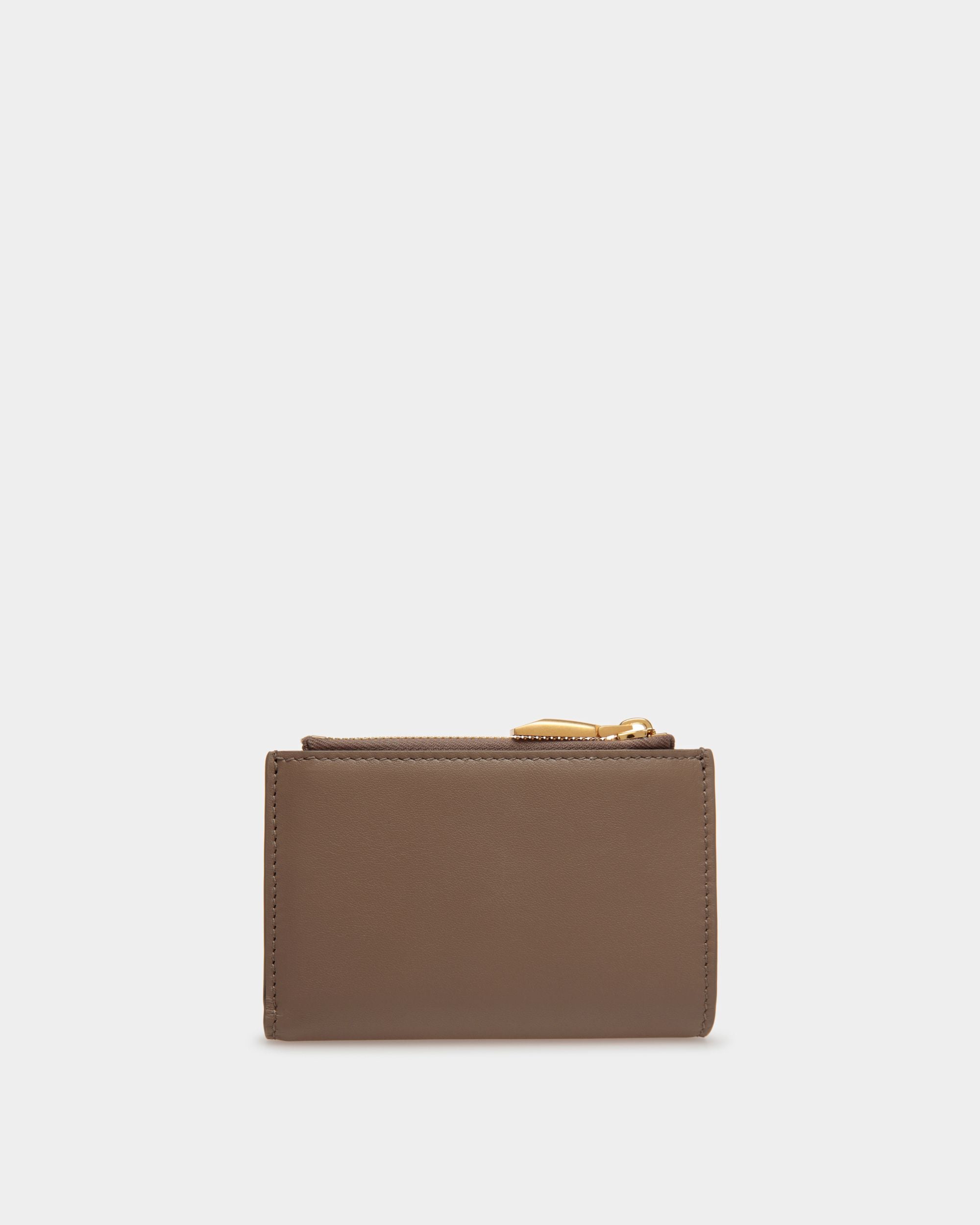 Emblem Wallet in Beige Leather - Women's - Bally - 02