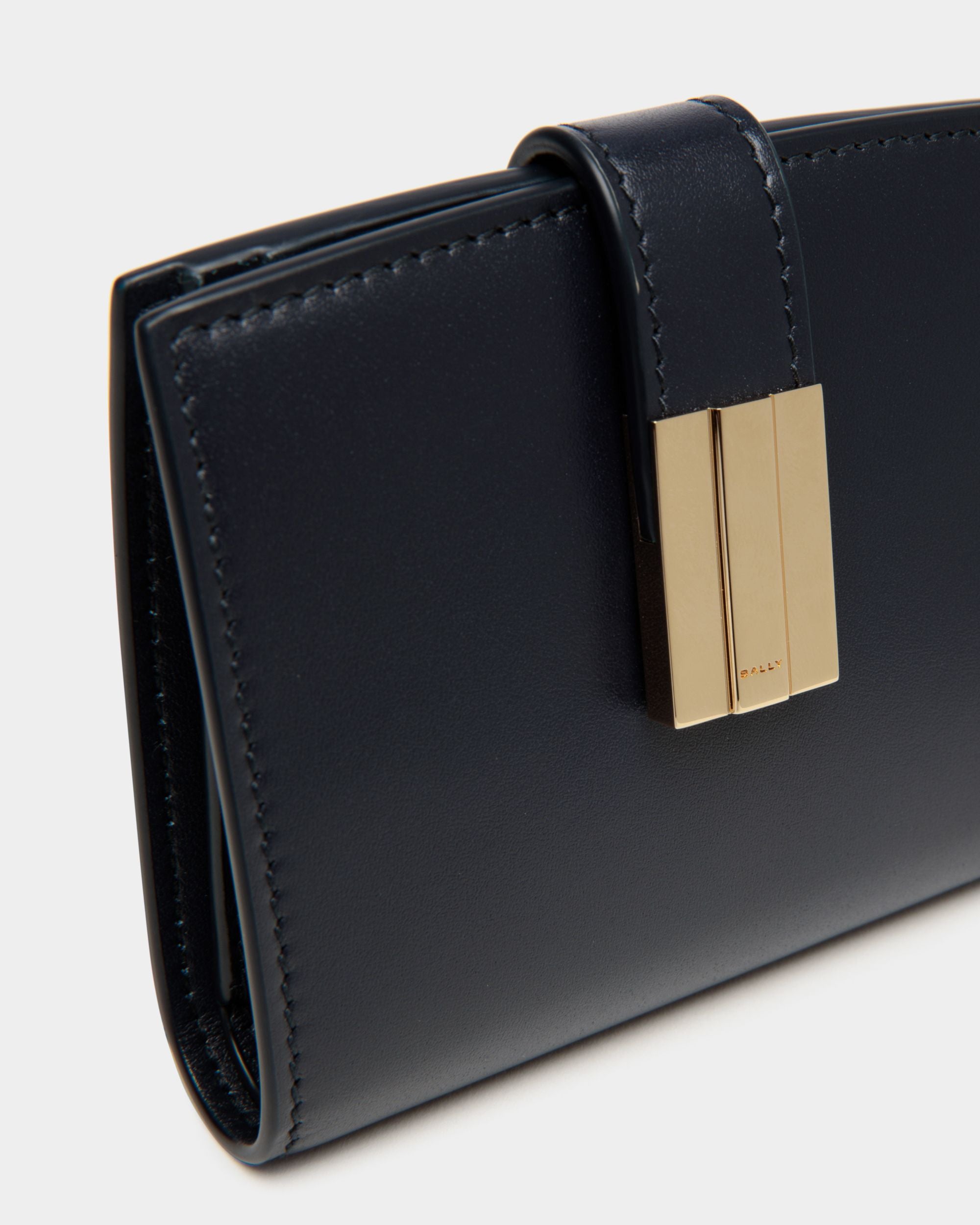 Ollam Wallet in Navy Blue Leather - Women's - Bally - 04