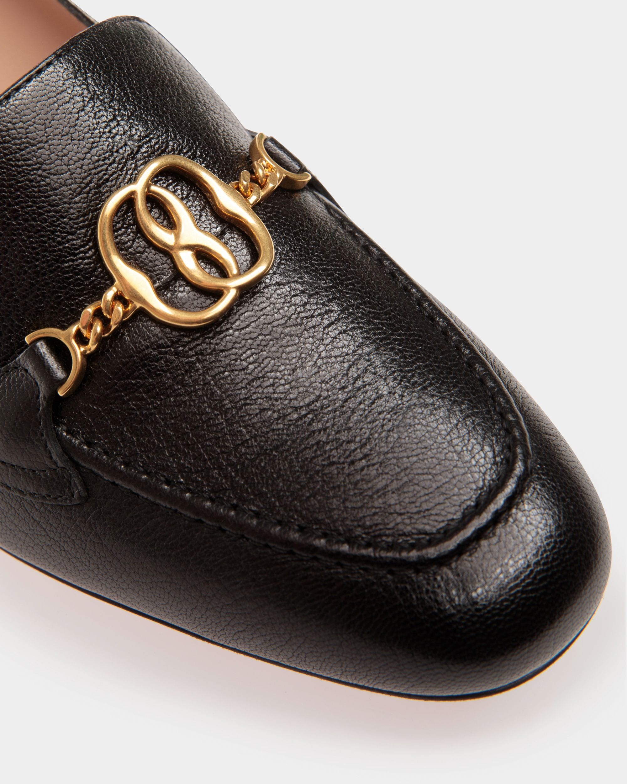 Women s Emblem Pumps In Black Leather Bally