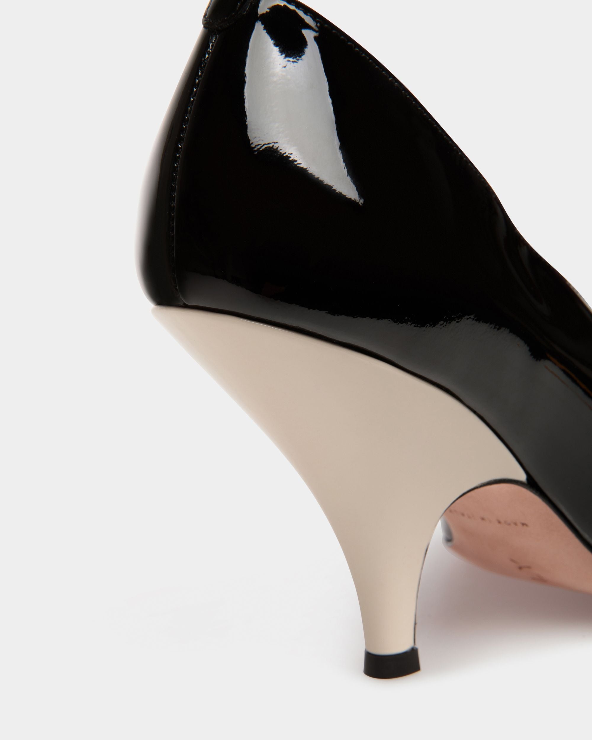Katy Pumps In Black And Bone Leather - Women's - Bally - 05
